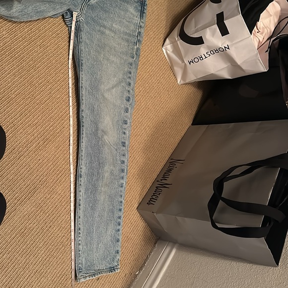 CLOSET CLOSING DOWN Like new Levi’s jeans “wedgie” - Picture 9 of 9